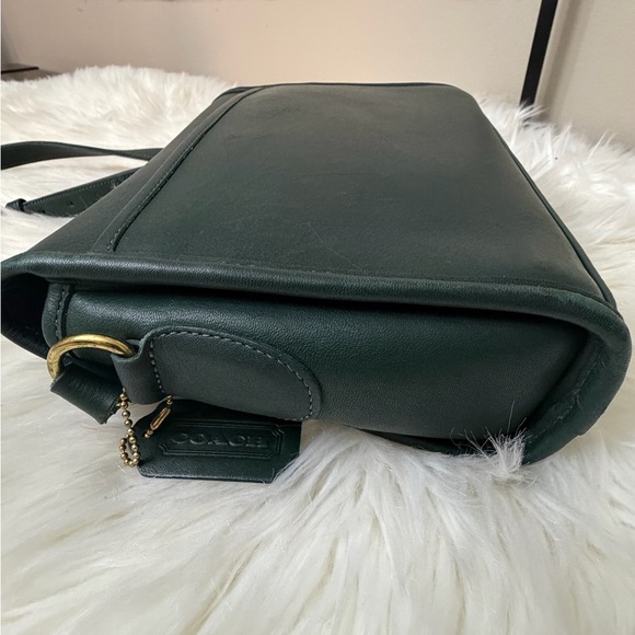 Vintage COACH Shoulder Bag Green Leather Turn Lock Made in USA 9908